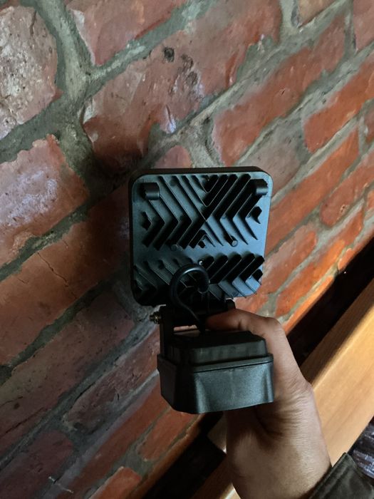 Лампа прожектор на акумулятор makita яскрава енергоощадна нова 4 дюйма