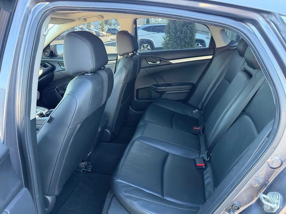 Honda Civic EX-L      2019
