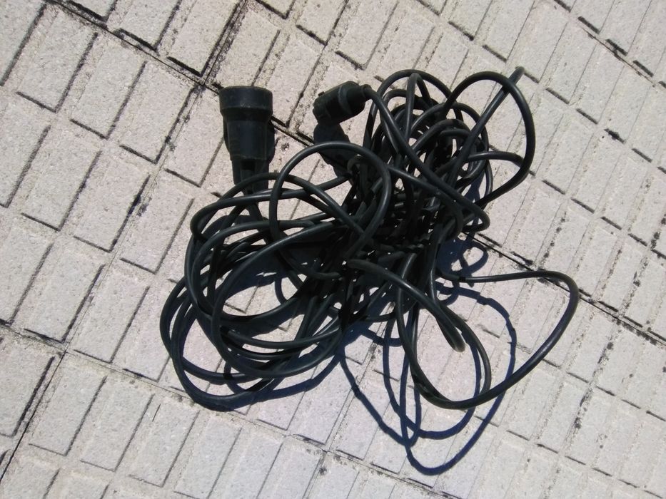 Aparador de relva Black e Decker