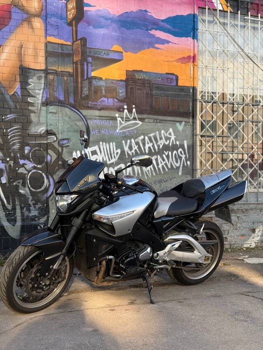 Suzuki GSX 1300 RK8  B-King  2008 рік