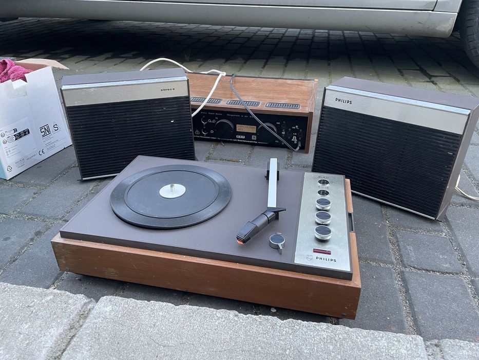 Gramofony walizkowe philips lata 60/70