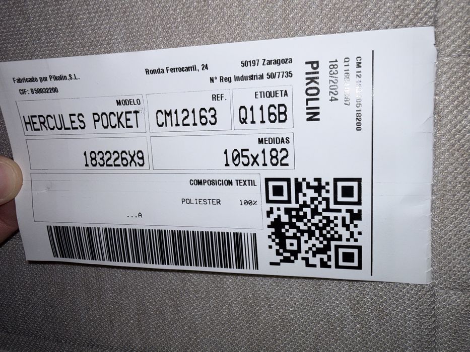 Vendo cama de solteiro Nova !