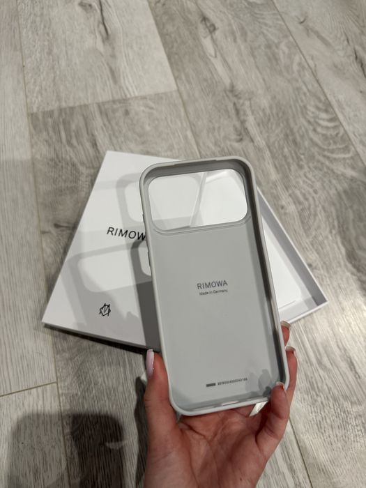 Чохли Rimowa на 17 pro max чорний і сірий,гортай)