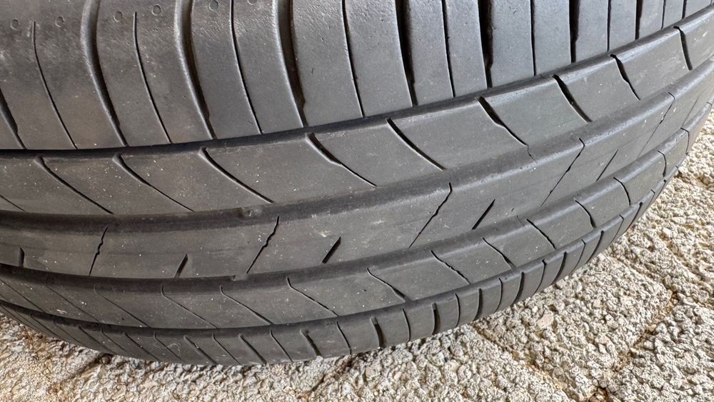 Pneu kumho ecsta hs52 205/50 zr17 93w – excelente estado