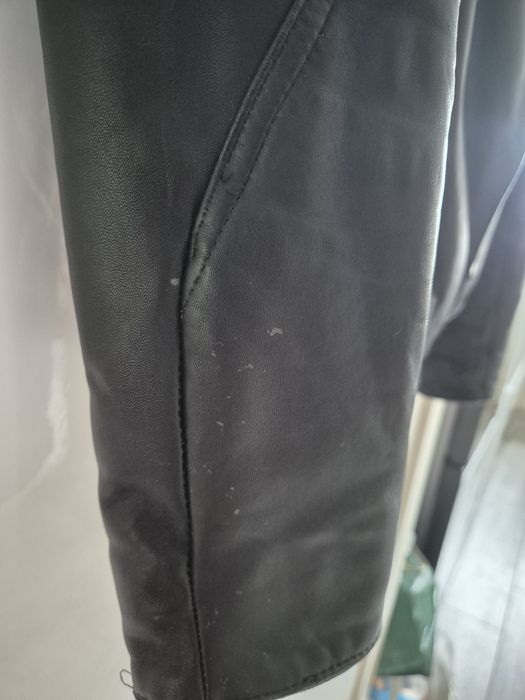 Sprzedam czarną kurtkę