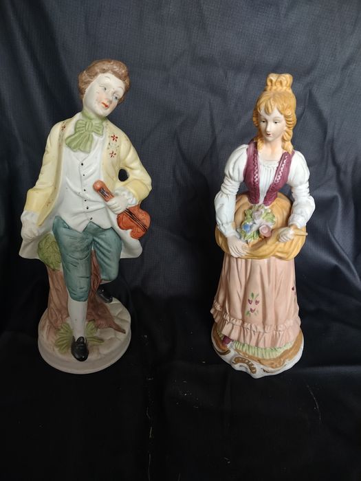 Stare figurki cermiczne