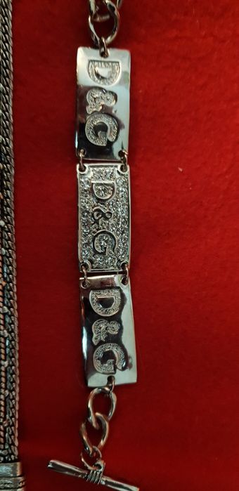 Pulseiras variadas incluindo prata indiana