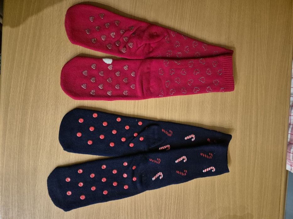 Skarpetki damskie świąteczne. Cena za 2 pary.