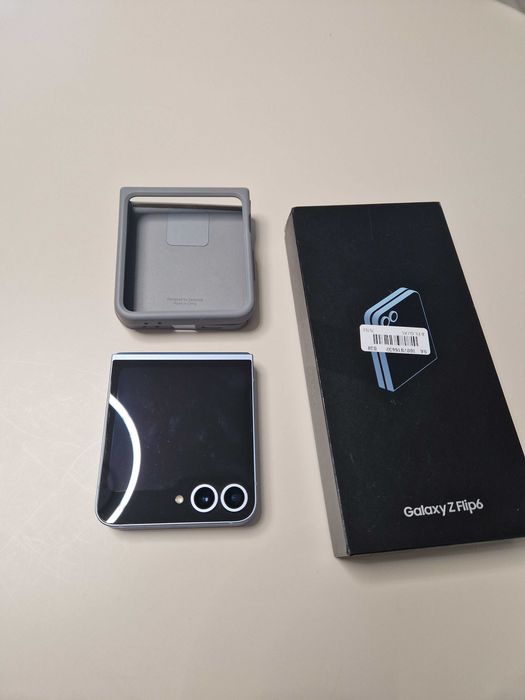 Samsung Galaxy Z Flip6