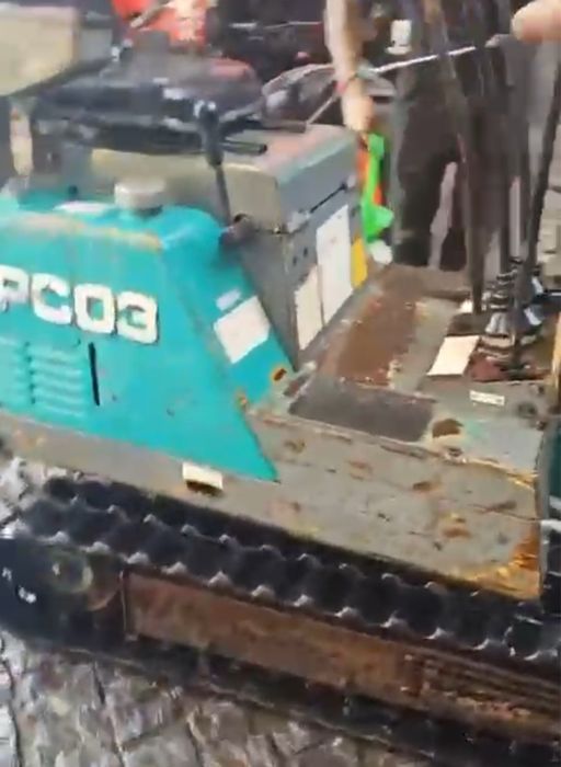 Mini escavadora Komatsu PC03