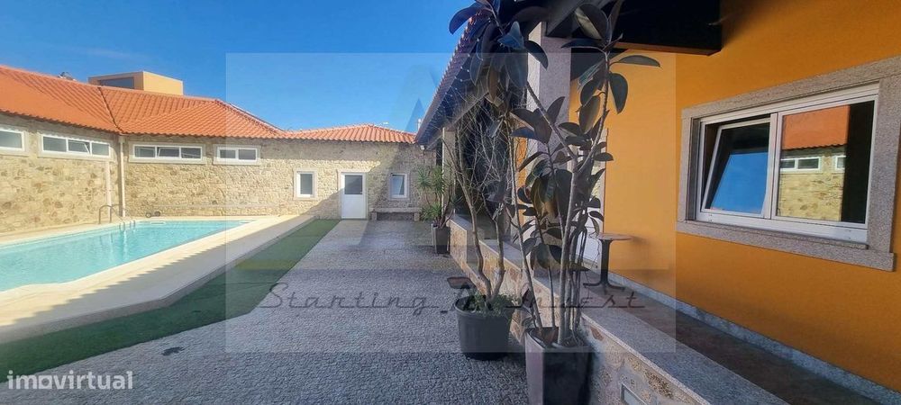 Moradia T3 mobilada com piscina. em Terroso - Póvoa de Varzim.