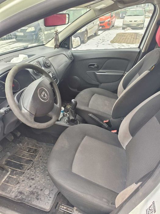 Dacia Logan MCV 1.2 + LPG 2016 r. uszkodzony silnik