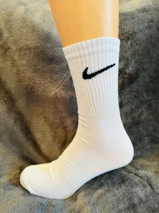 Skarpety w Kolorze Bialym i Czarnym