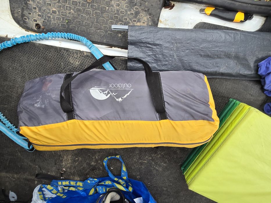 Wodoodporny namiot kempingowy dla 3 osób IGLO Stan idealny szybki mont