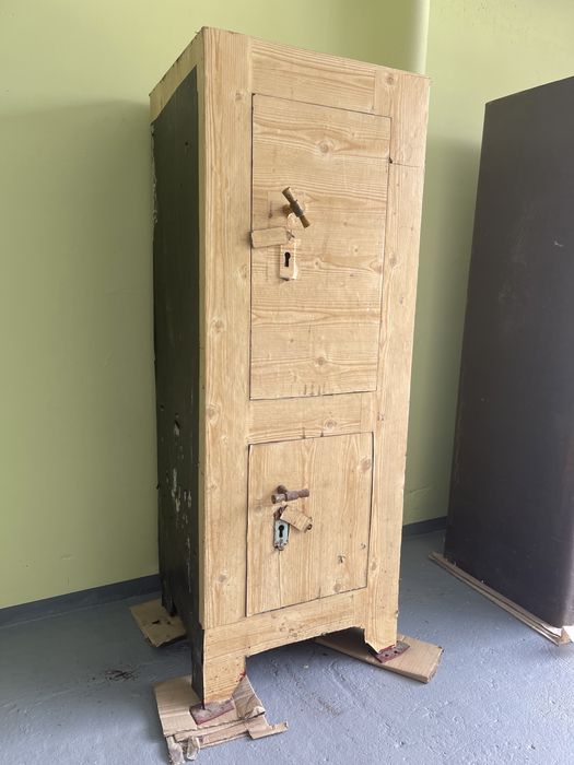 Шафи, меблі для кухні та офісу, дачі тощо