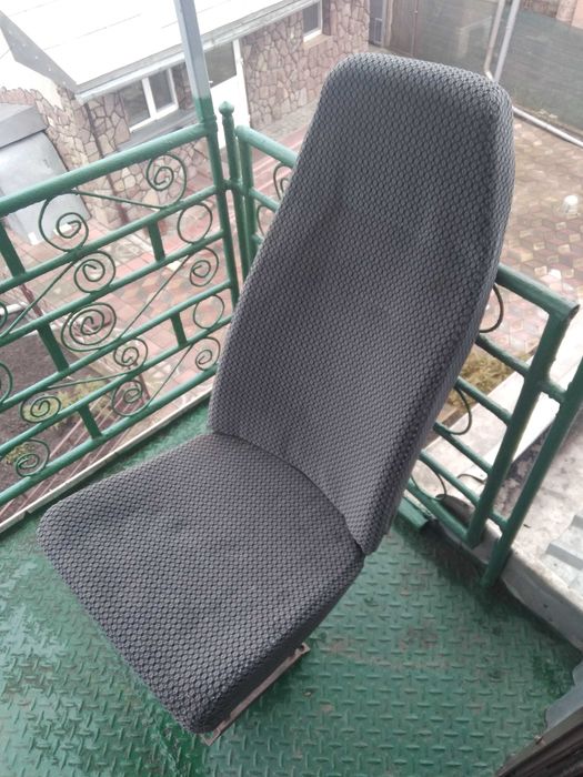 Сідушки автомобільні