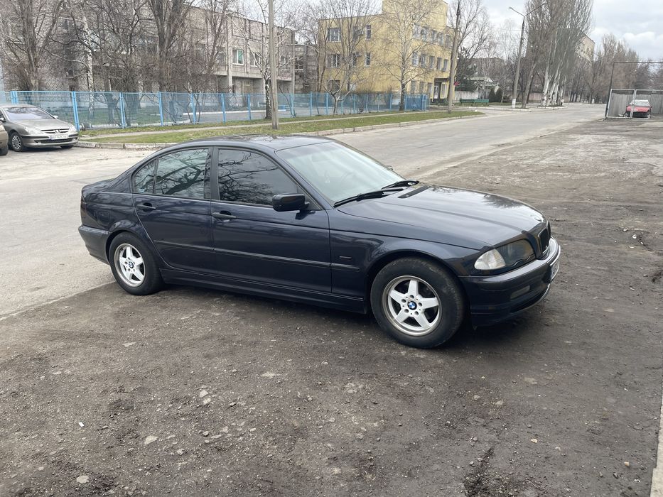 BMW e46 320 модель , седан