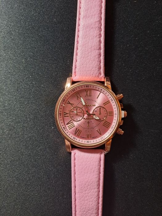 Relógio cor de rosa