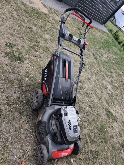 Kosiarka spalinowa z napędem