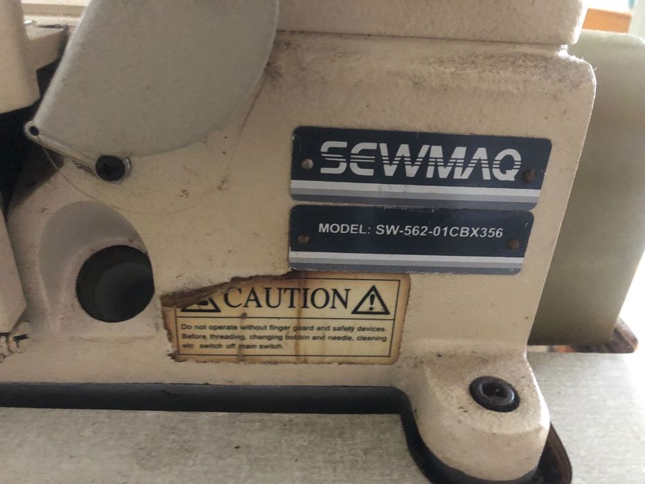Máquina de custura de recobrimento SEWMAQ SW-562 com mesa