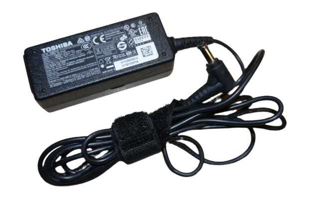 Zasilacz Toshiba 19V 2,37A 45W wtyk 5,5 x 2,5 mm