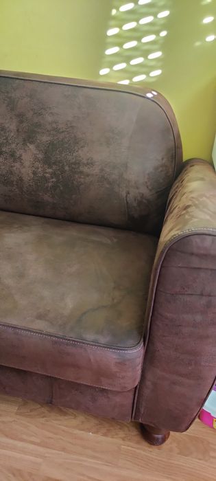 Sofá pele dois lugares