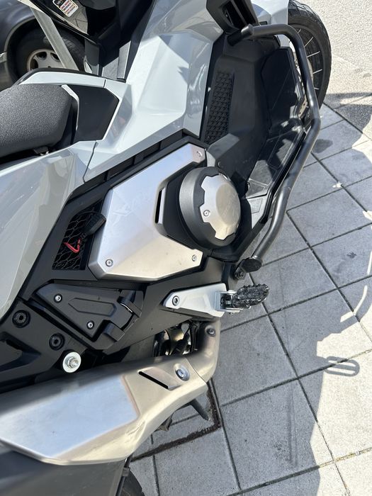 Honda X-ADV 750 Full Extra - Novembro 2022 — 19.000 km