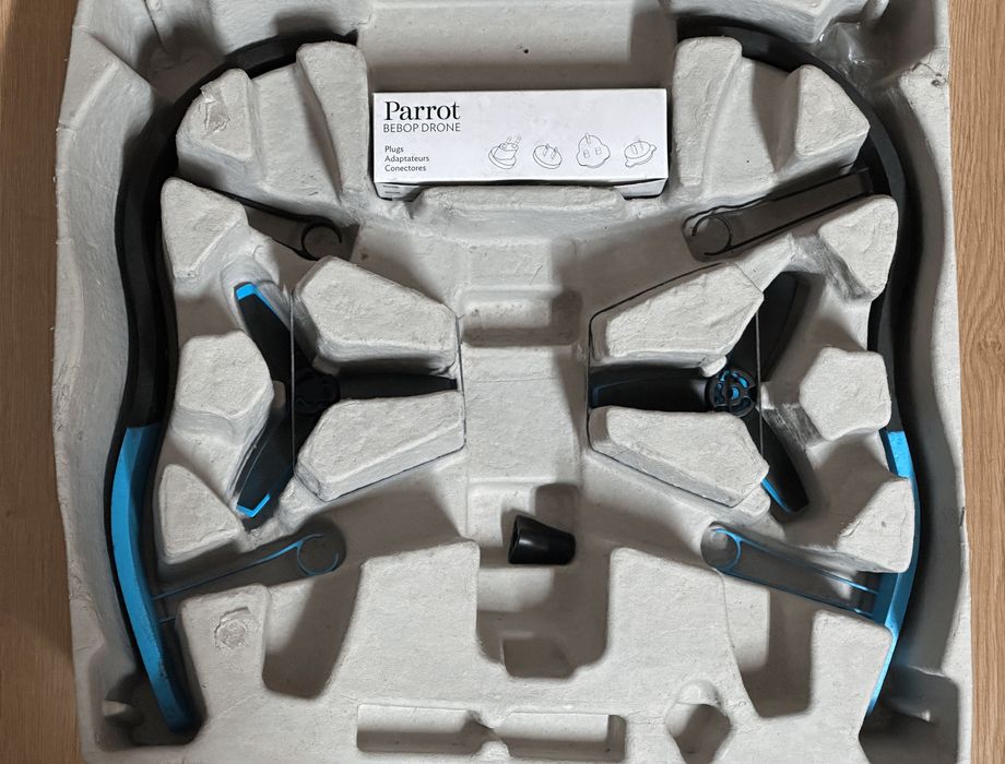 Drone Parrot Bebop com Skycontroller - Azul 14.0MP Full HD 1080p