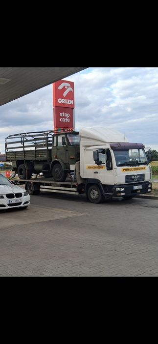 Auto laweta ciężarowa przewóz pojazdow maszyn ciagników rolniczych