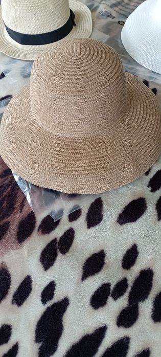 Разные летние шляпы