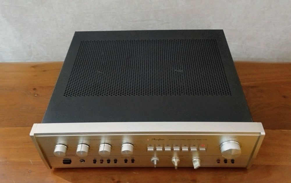 Wzmacniacz Accuphase E-206
