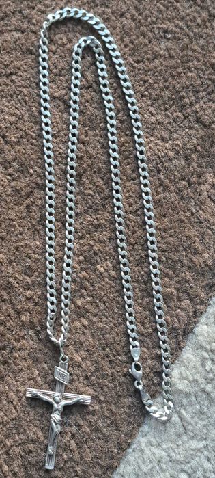 Łańcuszek srebrny z krzyzykiem