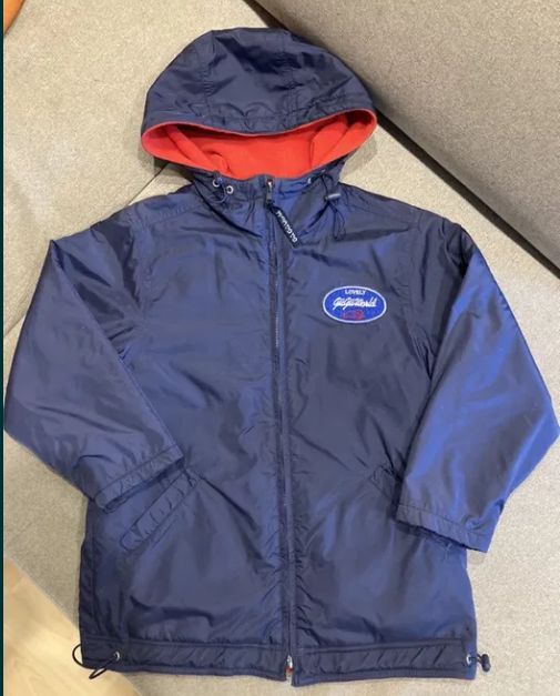 Куртка-ветровка