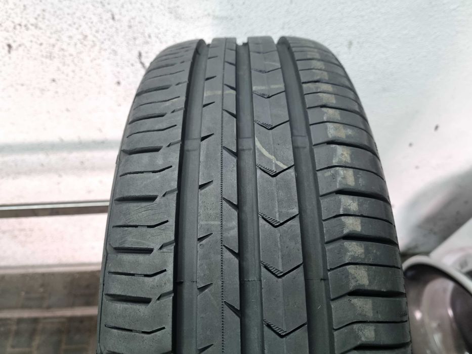 185/60/14 82H Continental ContiPremiumContact 5 D.1017
