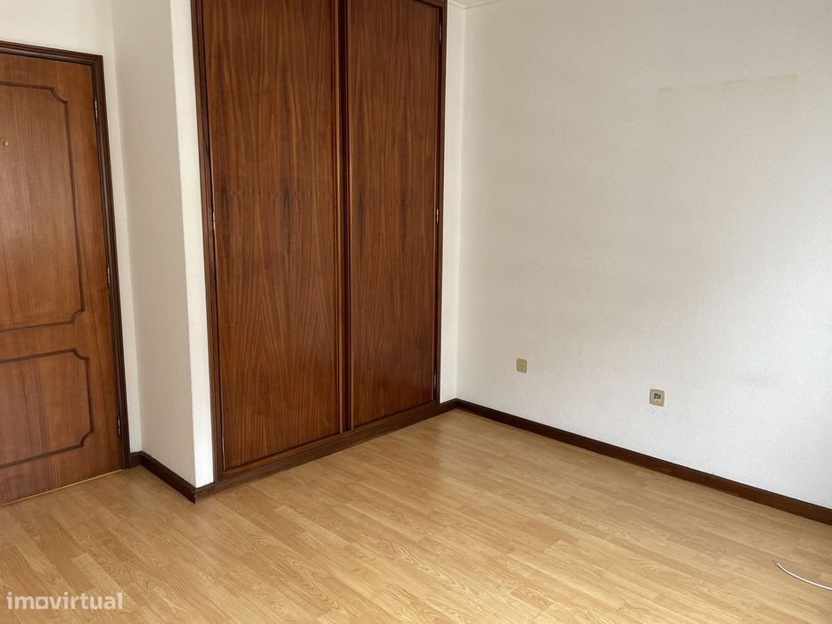 Alugo T1 Avenida da República – Gaia