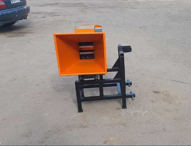 ВИРОБНИК! Подрібнювач гілок(гілка 50мм/80мм/120мм) з рамою під трактор