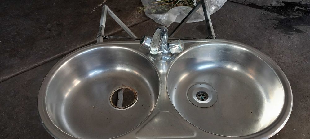 lava loica em inox duas cubas com torneira