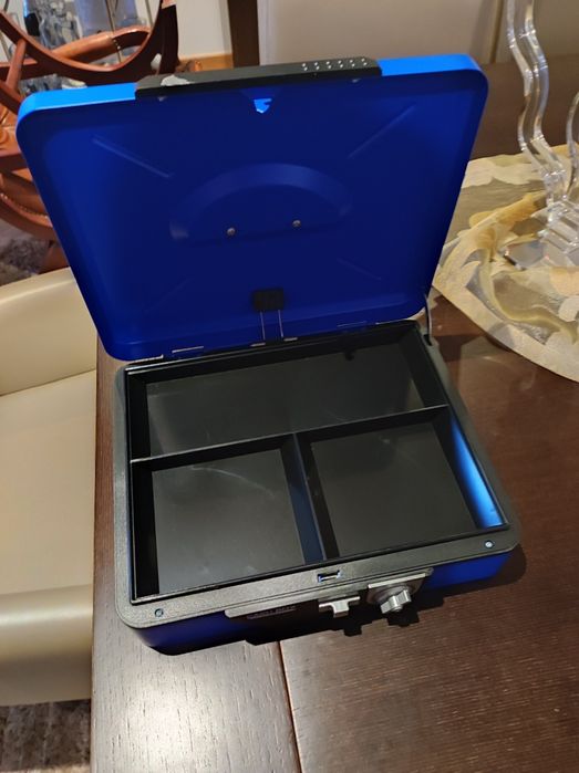 Cofre azul como novo