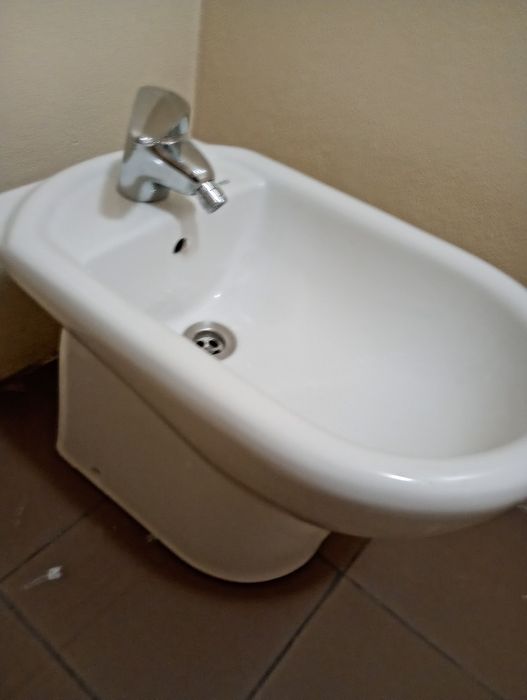 Bidé Rocca c/ torneira Rocca