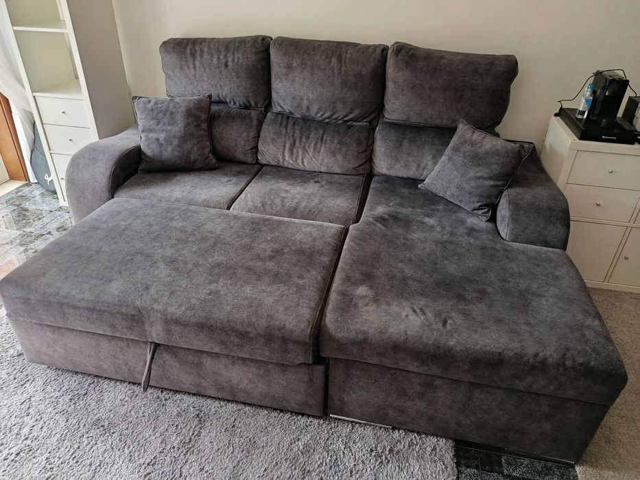 Sofá cama com chaise longue + arrumação + 2 puffs + 2 almofadas
