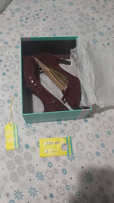 Sapatos da replay praticamente novos