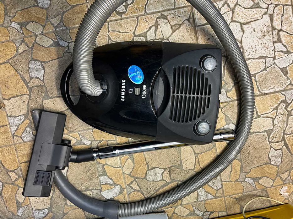 Пилосос Samsung 1300W невкомплекті