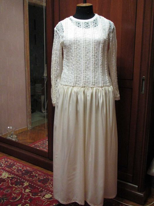 Шикарное платье 12 размера ,цвет айвори