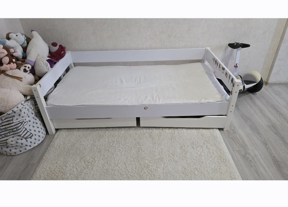Продам кровать детскую 160×80