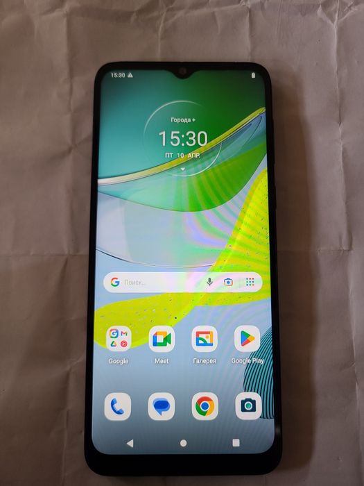 Motorola e13  2/64 gb