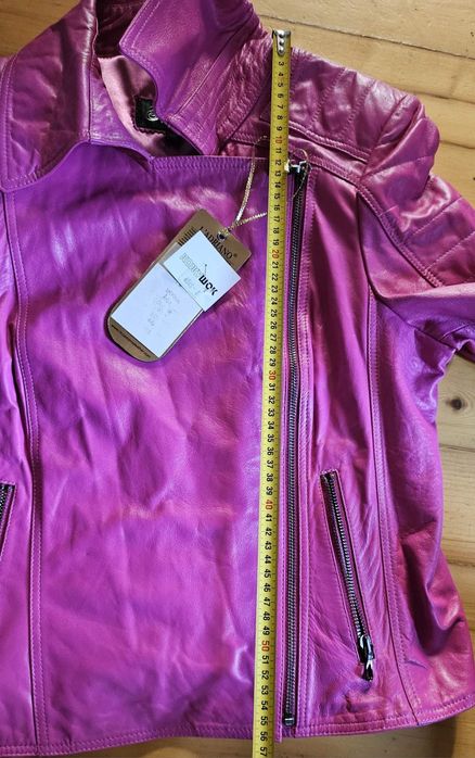 Шкіряна куртка-косуха жіноча