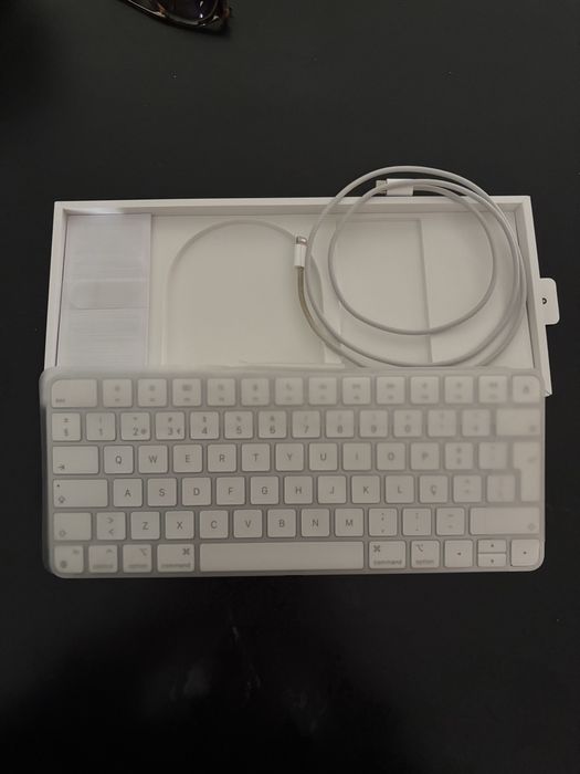 Magic keyboard apple446316720077547522
