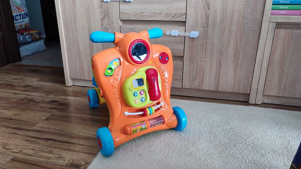 Chodzik, pchacz interaktywny.