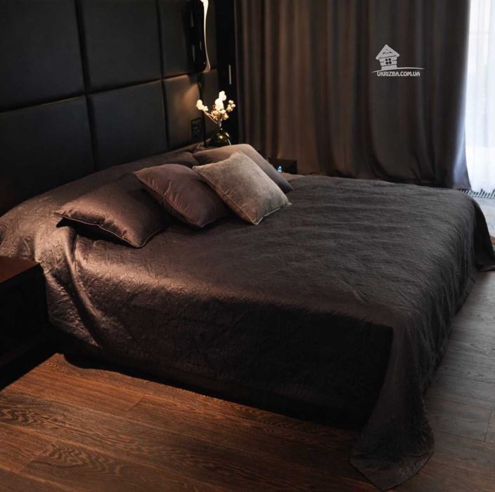 Новий будинок VIP-рівень. High-tech. Кінотеатр, сауна. До 20 осіб.