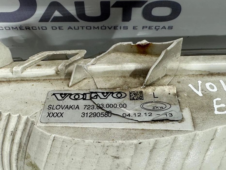 Luz Diurna Esquerda - Volvo V40 (2016)